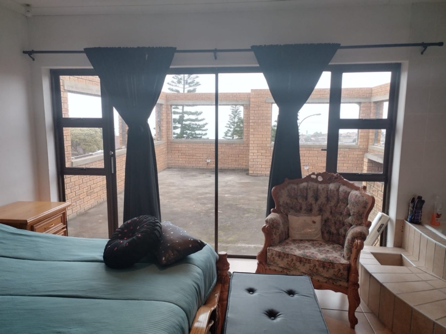 4 Bedroom Property for Sale in Dana Bay Western Cape